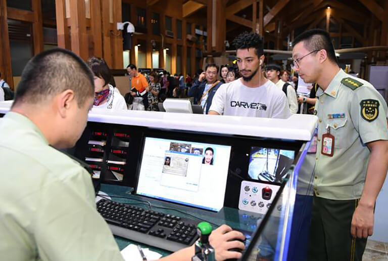 Foreigners was submitting personal information Hainan 30 Day Visa Free Policy