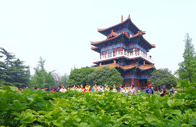 Luoyang Travel Guide